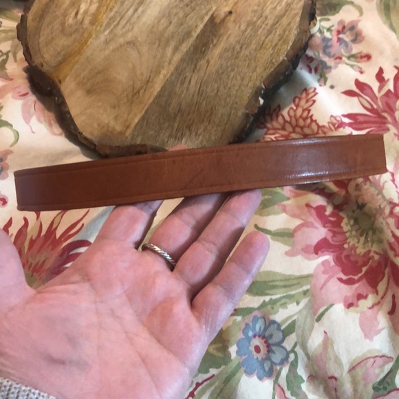 CALVIN KLEIN size S/M Honey Tan Leather bright silver  Discrete Logo $52 NEW - Picture 14 of 16